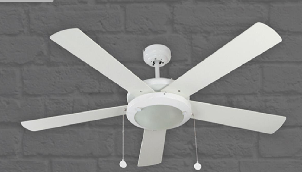 Noitavonne 52" Ceiling Fan - White Finish